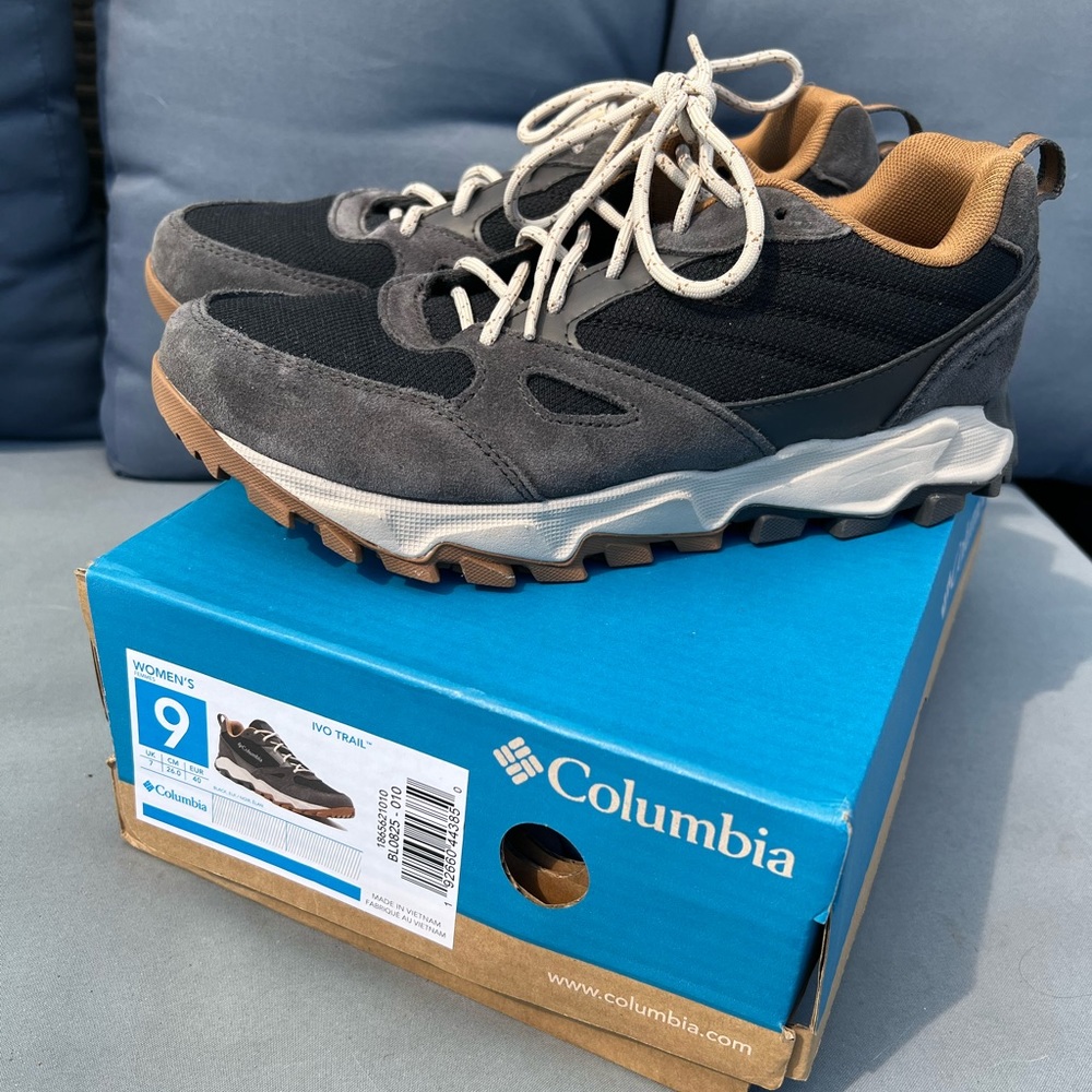 Columbia Ivo Trail Hiking Shoes Size 9